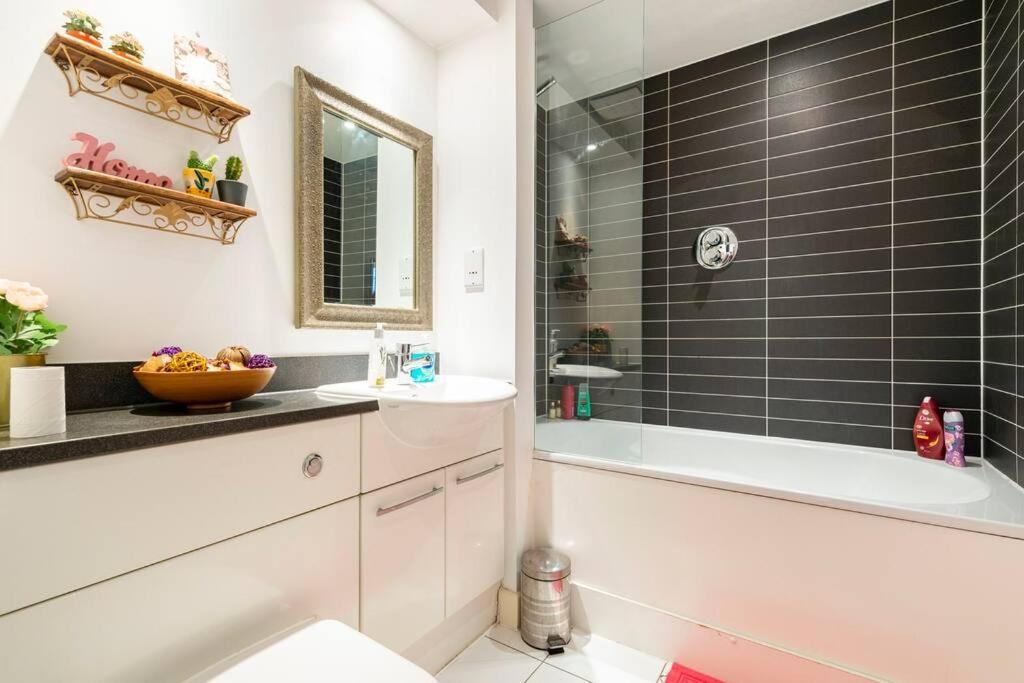London Skylineviews 2 Bed 2 Bath Flat Near Canary Wharf, O2 & Excel Kültér fotó
