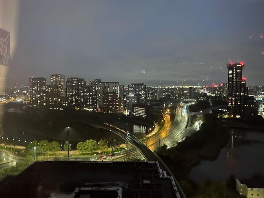London Skylineviews 2 Bed 2 Bath Flat Near Canary Wharf, O2 & Excel Kültér fotó